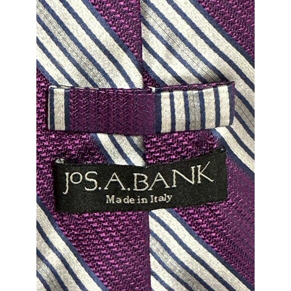 Jos A Bank Purple‎ And White Striped Tie Made In Italy 100% Silk - Picture 2 of 3
